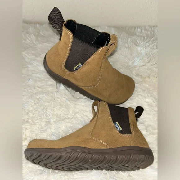 Tan Chukka Boots with Suede Finish and Rounded Toe - Picture 4 of 8